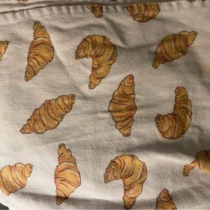Williams Sonoma croissant 🥐 tea towel!